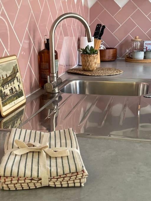 Beautiful And Spacious Flat Лондон Екстер'єр фото