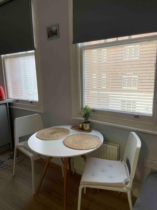 Beautiful And Spacious Flat Лондон Екстер'єр фото