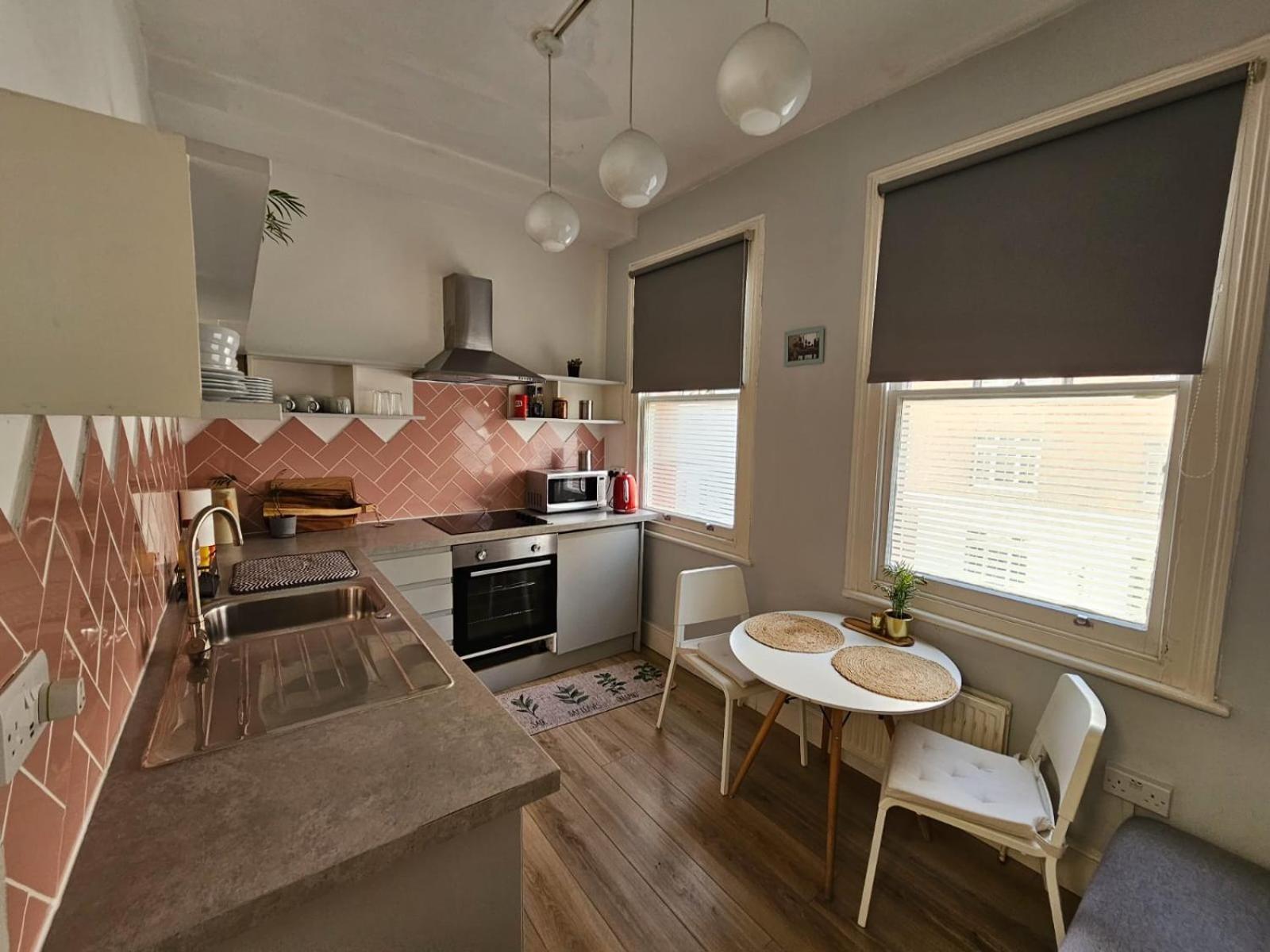 Beautiful And Spacious Flat Лондон Екстер'єр фото